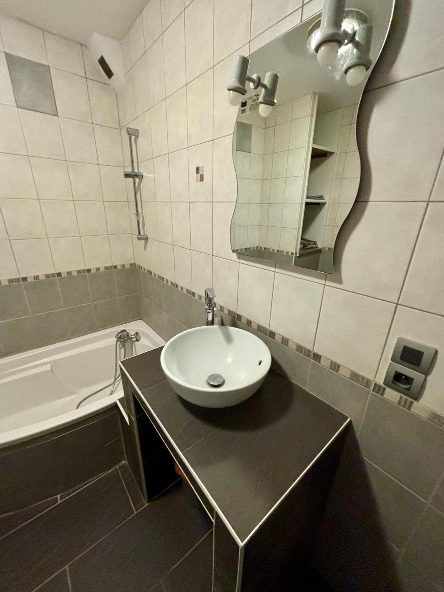 Studio - Baignoire - Pret De Vtt - Lave Linge Le Puy-en-Velay Экстерьер фото